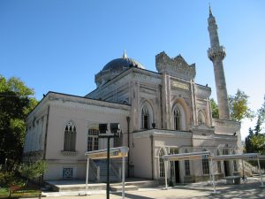 Yildiz_Hamidiye_Mosque,_Istanbul_01