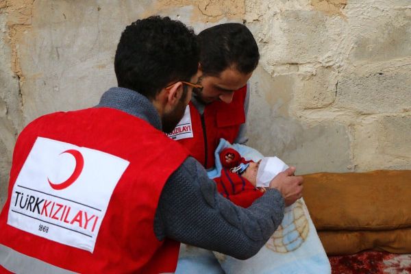 الهلال الأحمر التركي نظام الأسد يمنع وصول مساعداتنا إلى الغوطة الشرقية