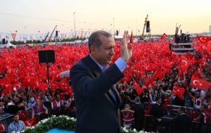 مركز إسرائيلي أردوغان يتمتع بشعبية جارفة ولا يوجد له منافس جدي في تركيا