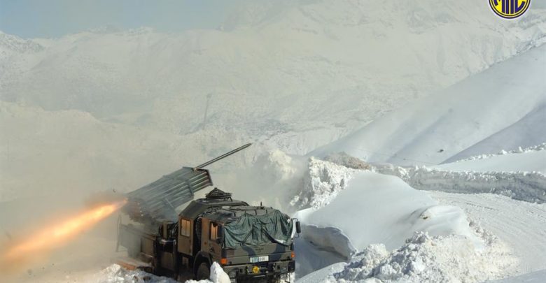 وزير الدفاع راجمة صواريخ محلية جديدة ستدخل ميدان معارك غصن الزيتون
