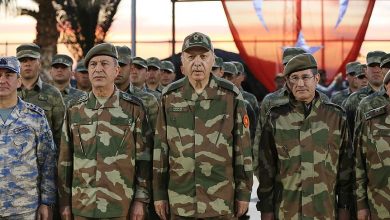 أردوغان بالبزة العسكرية