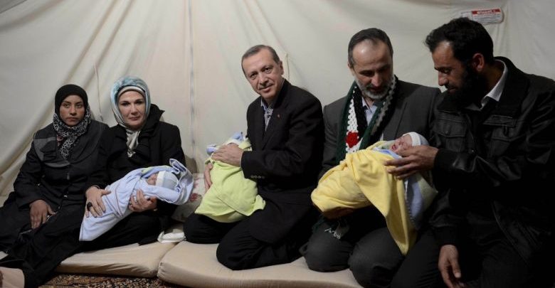 أردوغان مع اللاجئين السوريين
