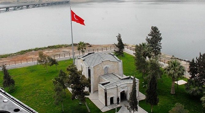تركيا تعلن إعادة ضريح سليمان شاه إلى مكانه القديم في سوريا قريباً