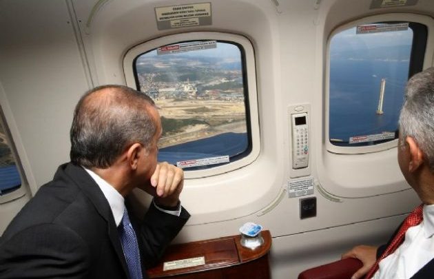 أردوغان في الطائرة