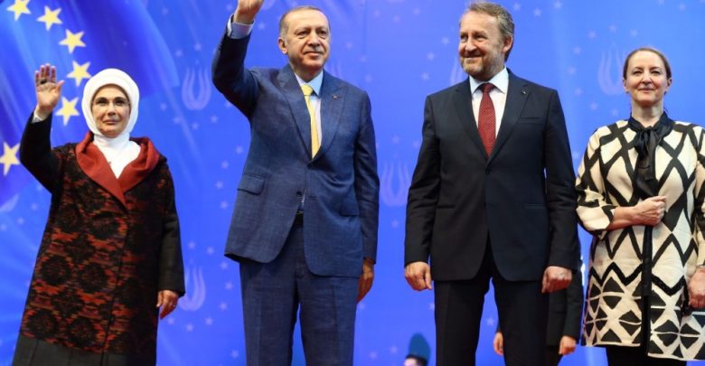 أردوغان و أمينة