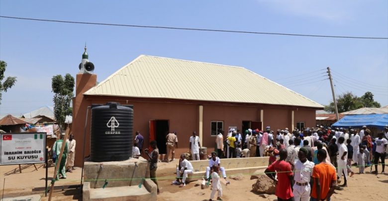 مسجد تركي في نيجيريا