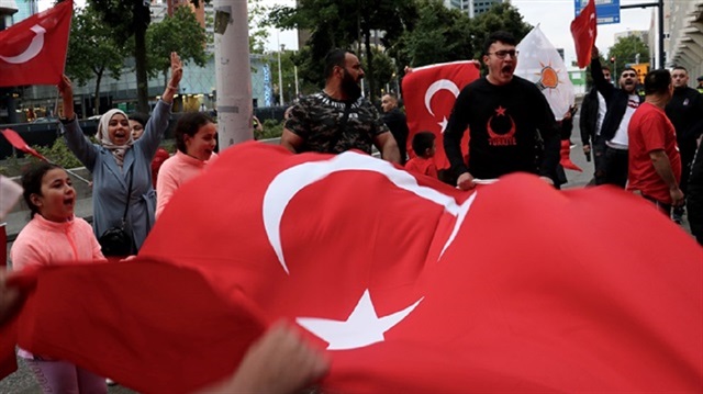احتفالات الأتراك في هولندا
