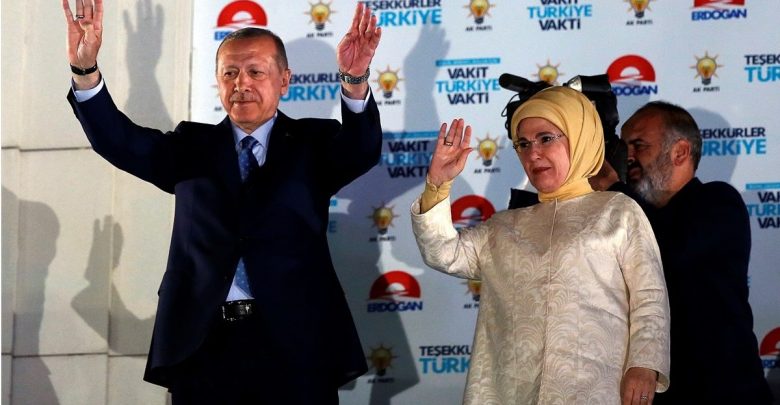 الرئيس رجب طيب أردوغان و زوجته أمينة