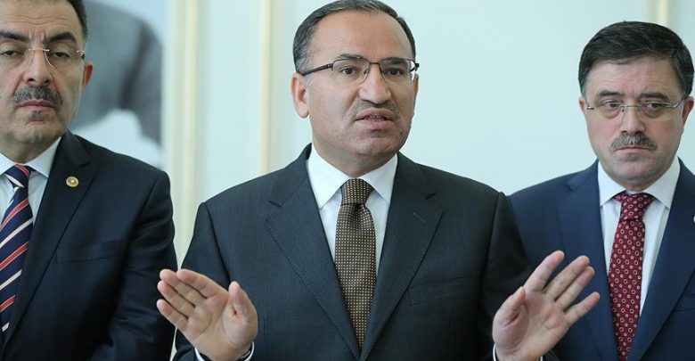 محمد شيمشك نائب رئيس الوزراء التركي بن علي يلدريم