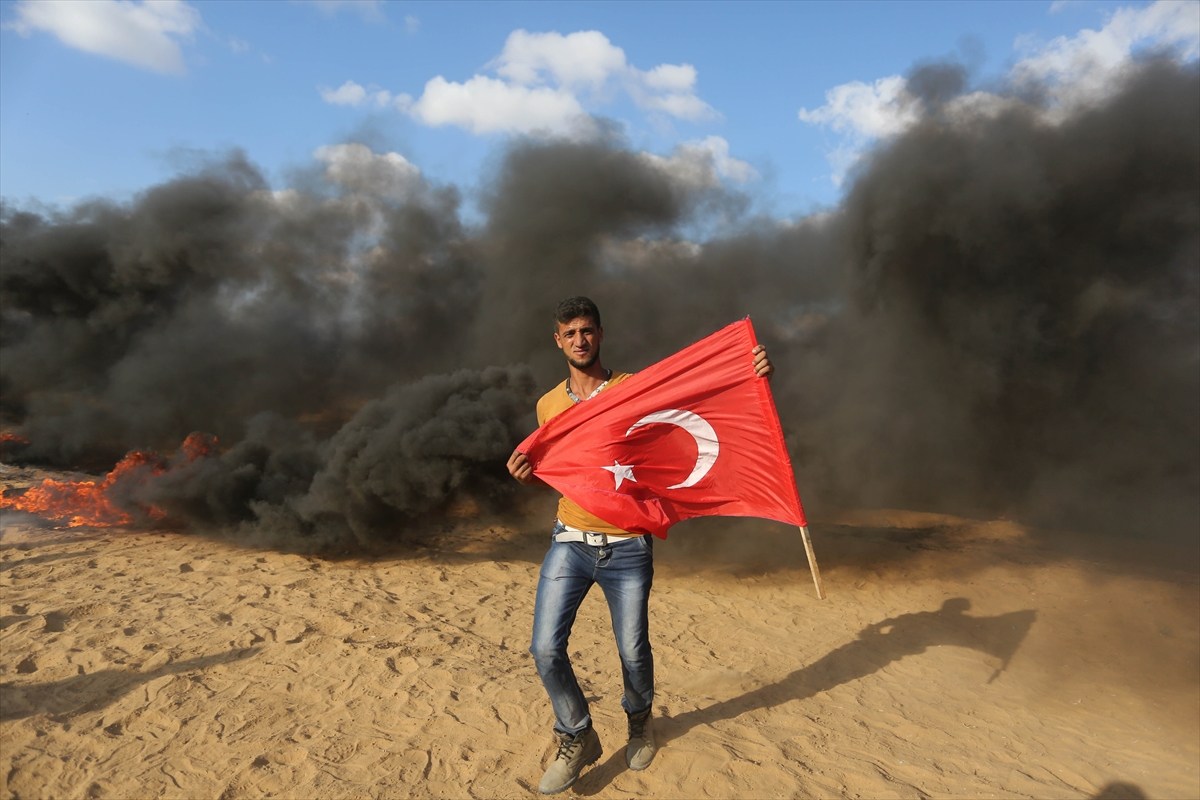 العلم التركي في غزة