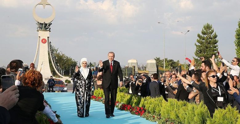 أردوغان و زوجته