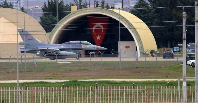 طائرة حربية تركية