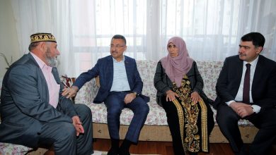 نائب أردوغان يزور عائلة