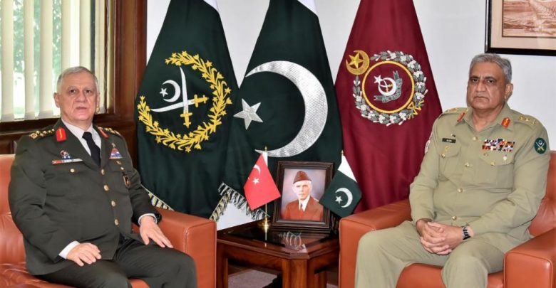 turkish-commander-umit-dundar-meets-on-general-bajwa